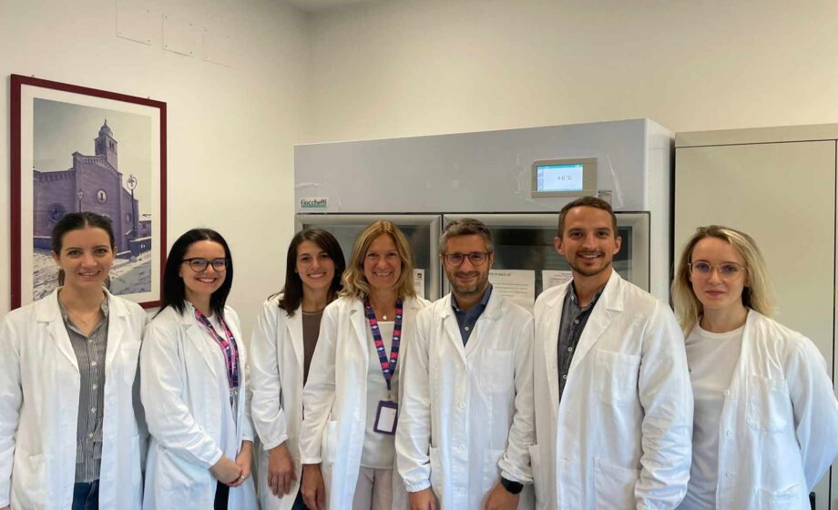 Foto di farmacisti per la centralizzazione a padova da parte dello iov dei farmaci oncologici antiblastici