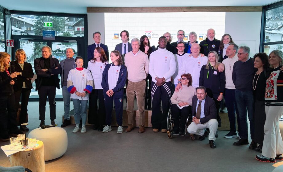 Foto di gruppo alla presentazione dei progetti di prevenzione di Vivo Bene Veneto per Milano Cortina 2026